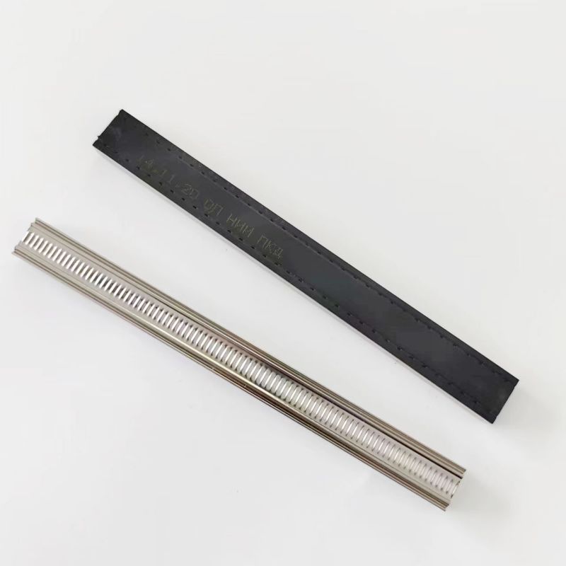Innovazione per porte e finestre con distanziatore Warm Edge in plastica PP per aumentare l'efficienza energetica